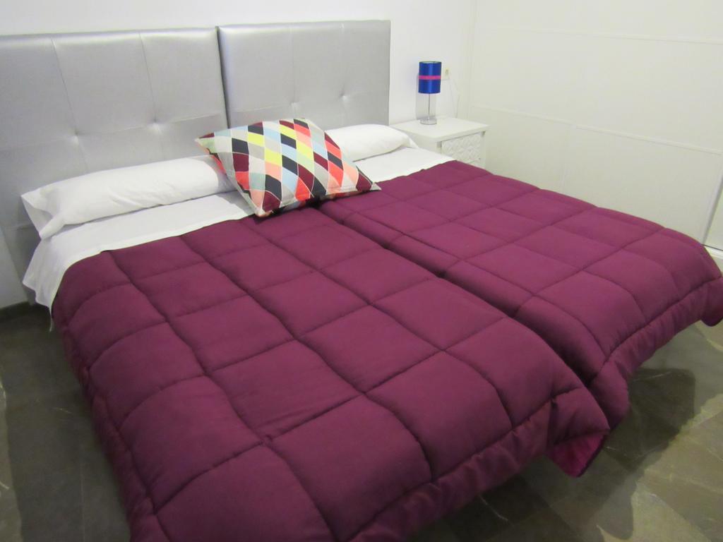 גרנדה Apartamentos Iliberis מראה חיצוני תמונה